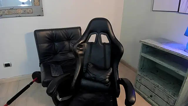 Dereck Manson online show from October 18, 2025, 11:44 am