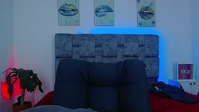 dirty model online show from October 8, 2025, 3:15 am