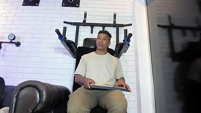 ItaloMoore online show from February 13, 2026, 3:30 pm