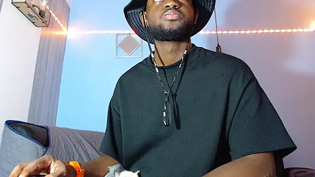 eebony stallion online show from March 3, 2026, 7:31 pm