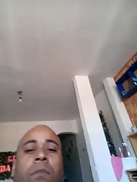 Snapshot of reisloko chatting on October 25, 2025, 11:40 am reisloko online show from October 25, 2025, 11:40 am