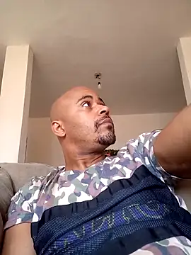 Snapshot of reisloko chatting on November 16, 2025, 12:11 pm reisloko online show from November 16, 2025, 12:11 pm