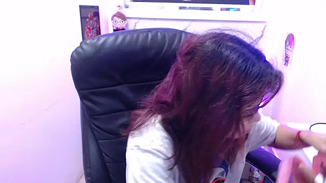 minnie cake online show from November 11, 2025, 9:48 pm