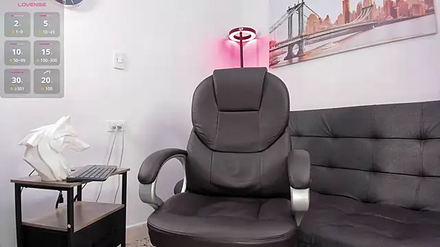 Dash Bukoski online show from October 15, 2025, 11:32 am