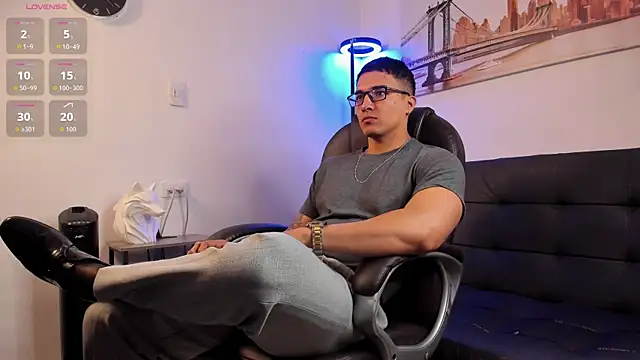 Dash Bukoski online show from December 22, 2025, 1:30 pm