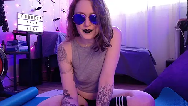 mistressannafoxx online show from March 11, 2026, 12:05 am