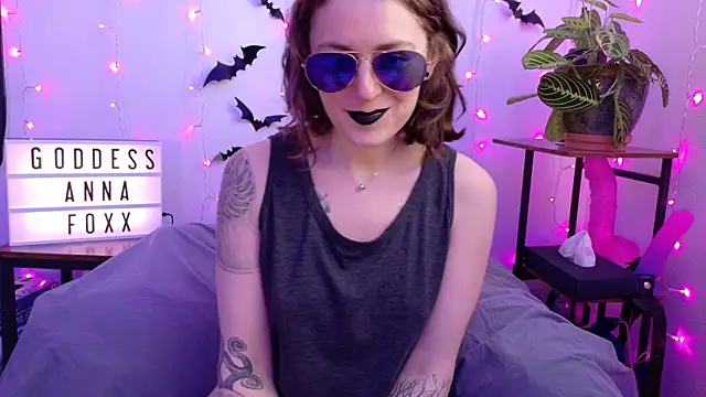 mistressannafoxx online show from March 27, 2026, 9:14 pm