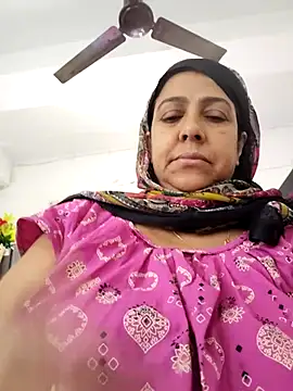 Shruti Bhabhi38 online show from November 9, 2025, 4:00 am