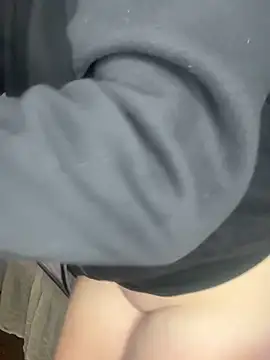 M1l3yD3w online show from November 26, 2025, 4:08 pm