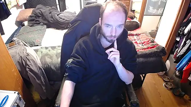 Snapshot of womenhateme69 chatting on November 22, 2025, 5:28 am womenhateme69 online show from November 22, 2025, 5:28 am