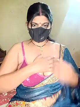 reena502 online show from June 17, 2026, 4:04 am