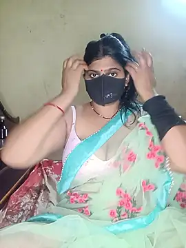 reena502 online show from June 19, 2026, 3:55 am