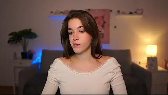 kissie cat online show from October 9, 2025, 1:09 pm