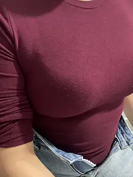 Snapshot of lanlan_girl2k chatting on November 25, 2025, 2:28 pm lanlan girl2k online show from November 25, 2025, 2:28 pm