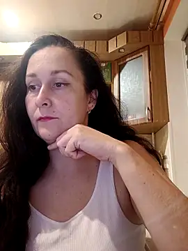 Snapshot of Amandda_ chatting on September 28, 2025, 5:51 pm Amandda online show from September 28, 2025, 5:51 pm