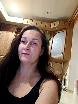 Snapshot of Amandda_ chatting on October 1, 2025, 5:08 pm Amandda online show from October 1, 2025, 5:08 pm