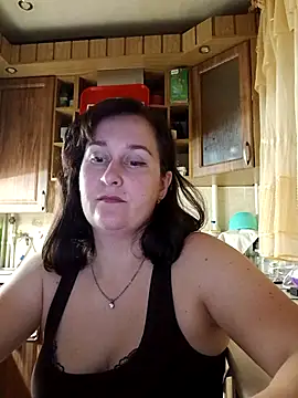 Snapshot of Amandda_ chatting on July 5, 2026, 7:43 pm Amandda online show from July 5, 2026, 7:43 pm