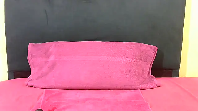 OnionBooty23 online show from October 4, 2025, 10:13 am