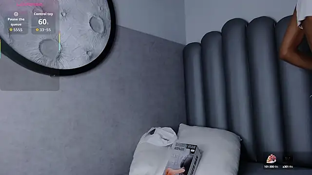 venus-03 online show from October 11, 2025, 3:28 am