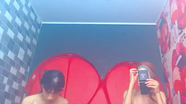 julessxcharlotte online show from January 8, 2026, 2:08 pm