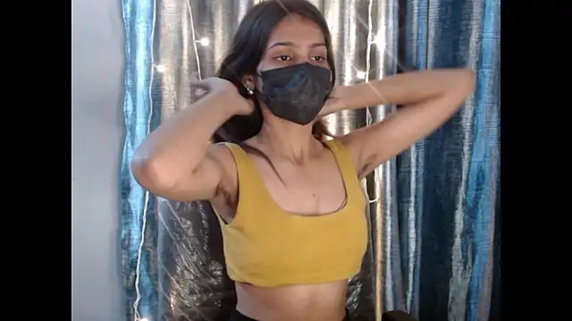 Snapshot of _kamyaa09 chatting on November 13, 2025, 11:20 am kamyaa09 online show from November 13, 2025, 11:20 am