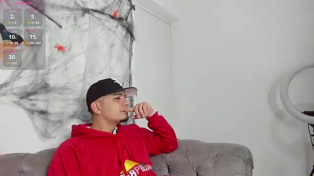 OwenStonne  online show from October 24, 2025, 4:20 am