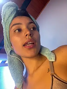 hotwife26 online show from October 27, 2025, 3:16 pm