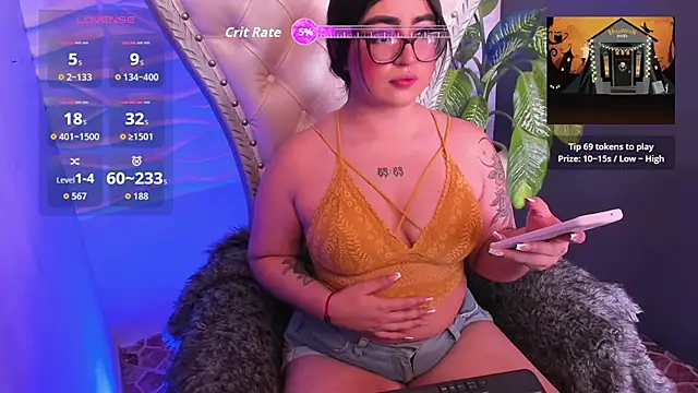 April  foxx online show from October 18, 2025, 2:40 pm