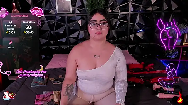 April  foxx online show from December 21, 2025, 4:14 pm