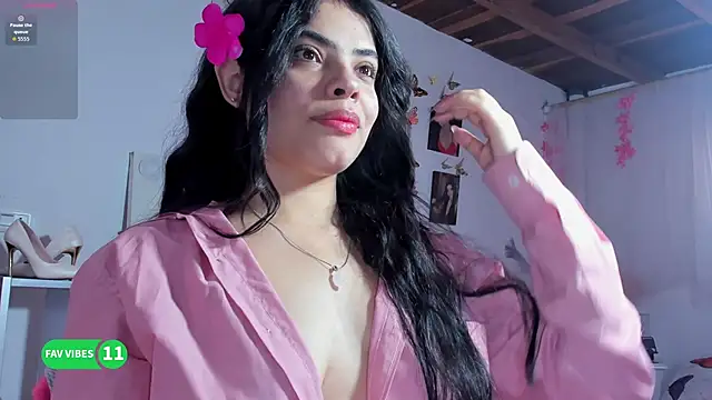 cristal monroe online show from October 3, 2025, 1:30 pm