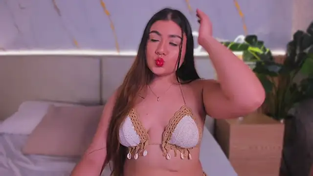 ChloeeMonroee online show from October 17, 2025, 12:41 pm