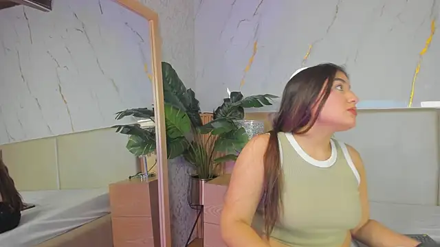 ChloeeMonroee online show from October 31, 2025, 12:28 pm