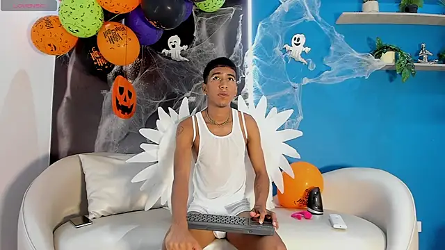 ender h0t online show from October 31, 2025, 2:07 pm