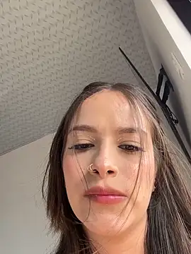 alysa g  online show from September 17, 2025, 8:43 pm