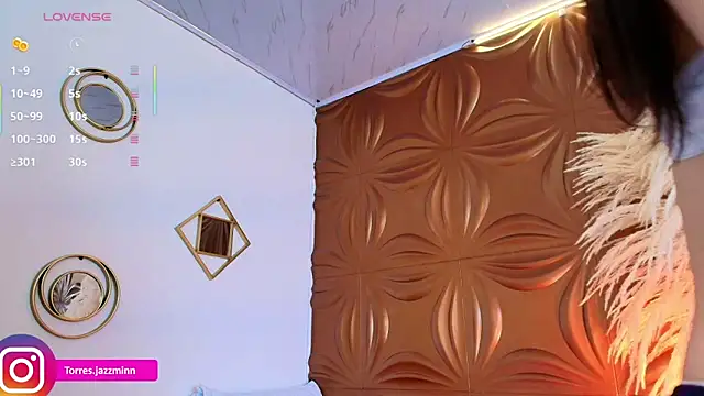 Jazmintorress online show from September 27, 2025, 7:30 pm