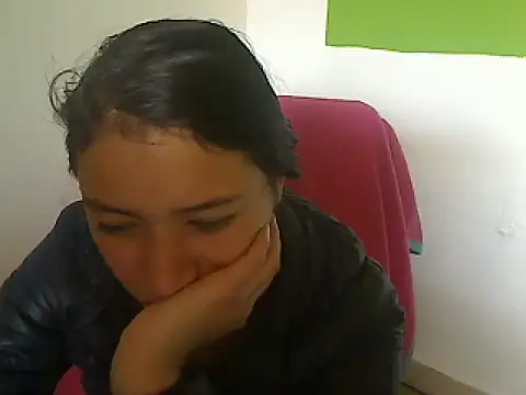 Snapshot of akamesweet chatting on October 23, 2025, 5:23 pm akamesweet online show from October 23, 2025, 5:23 pm