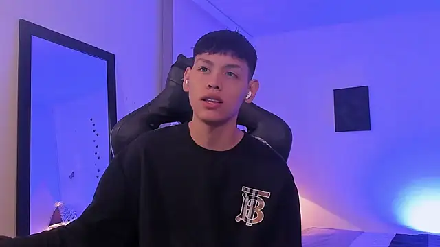 zeus blaze online show from September 29, 2025, 6:29 am