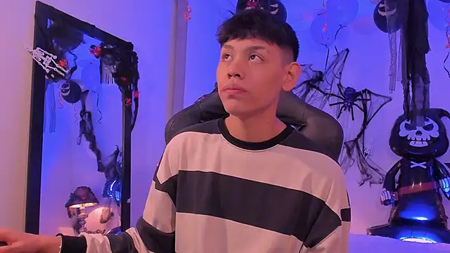 zeus blaze online show from October 14, 2025, 4:13 am