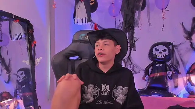 zeus blaze online show from October 25, 2025, 5:08 pm