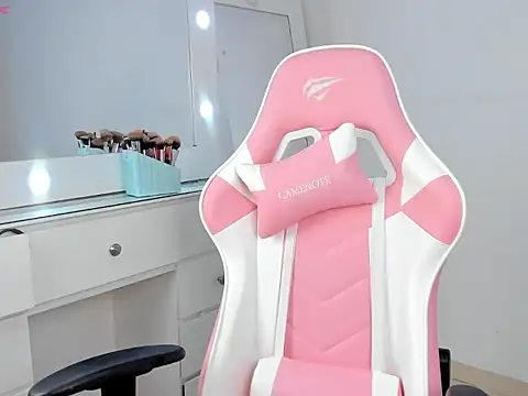 Saloome miller online show from October 3, 2025, 5:04 am