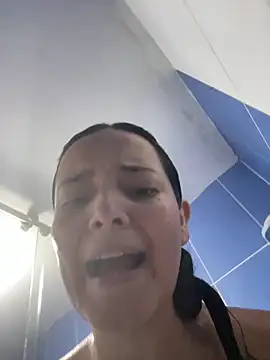 Mia jhoonson online show from March 25, 2026, 9:21 pm