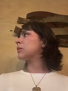 Snapshot of Adry_Bach_ chatting on September 28, 2025, 11:54 pm Adry Bach online show from September 28, 2025, 11:54 pm