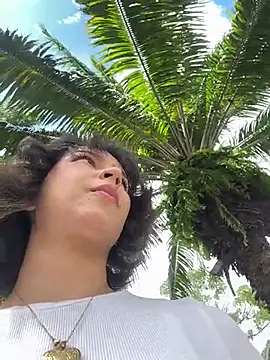 Snapshot of Adry_Bach_ chatting on September 29, 2025, 7:08 pm Adry Bach online show from September 29, 2025, 7:08 pm