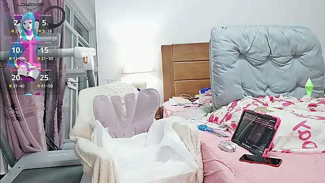 Snapshot of Eulalia-A chatting on October 9, 2025, 10:13 am Eulalia-A online show from October 9, 2025, 10:13 am