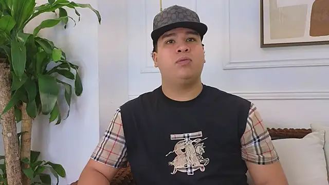 Naim Bennetsex online show from April 14, 2026, 6:36 pm