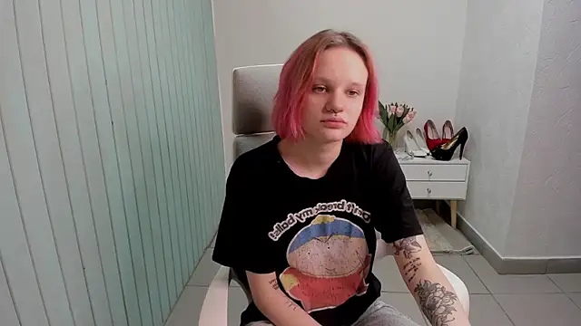 Elieiza xo online show from September 19, 2025, 4:03 am