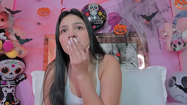 Emmy Rivas online show from October 27, 2025, 9:08 pm