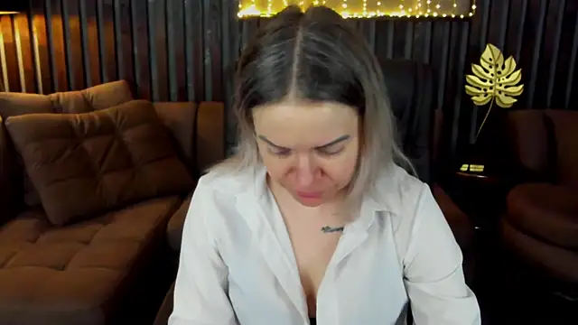 Anna Snows online show from March 22, 2026, 5:22 am