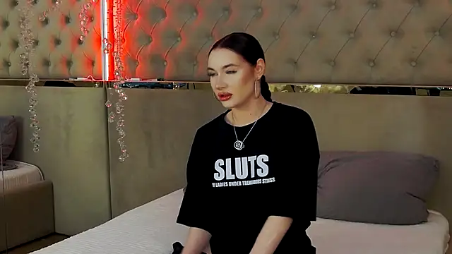 Snapshot of RoxyDoll_ chatting on October 15, 2025, 5:13 pm RoxyDoll online show from October 15, 2025, 5:13 pm