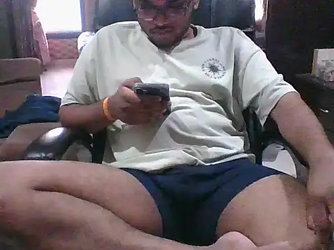dream32222 online show from June 30, 2026, 4:57 am